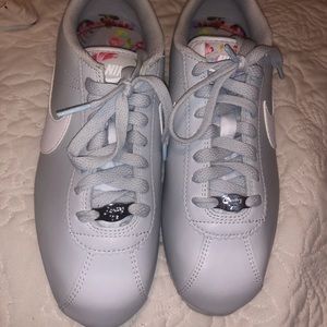 Cortez’72 nike’s size 8